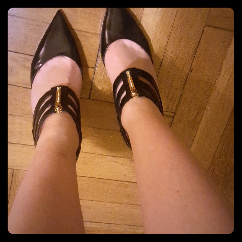 $895  Rare Jimmy Choo lamb leather heels. 39.